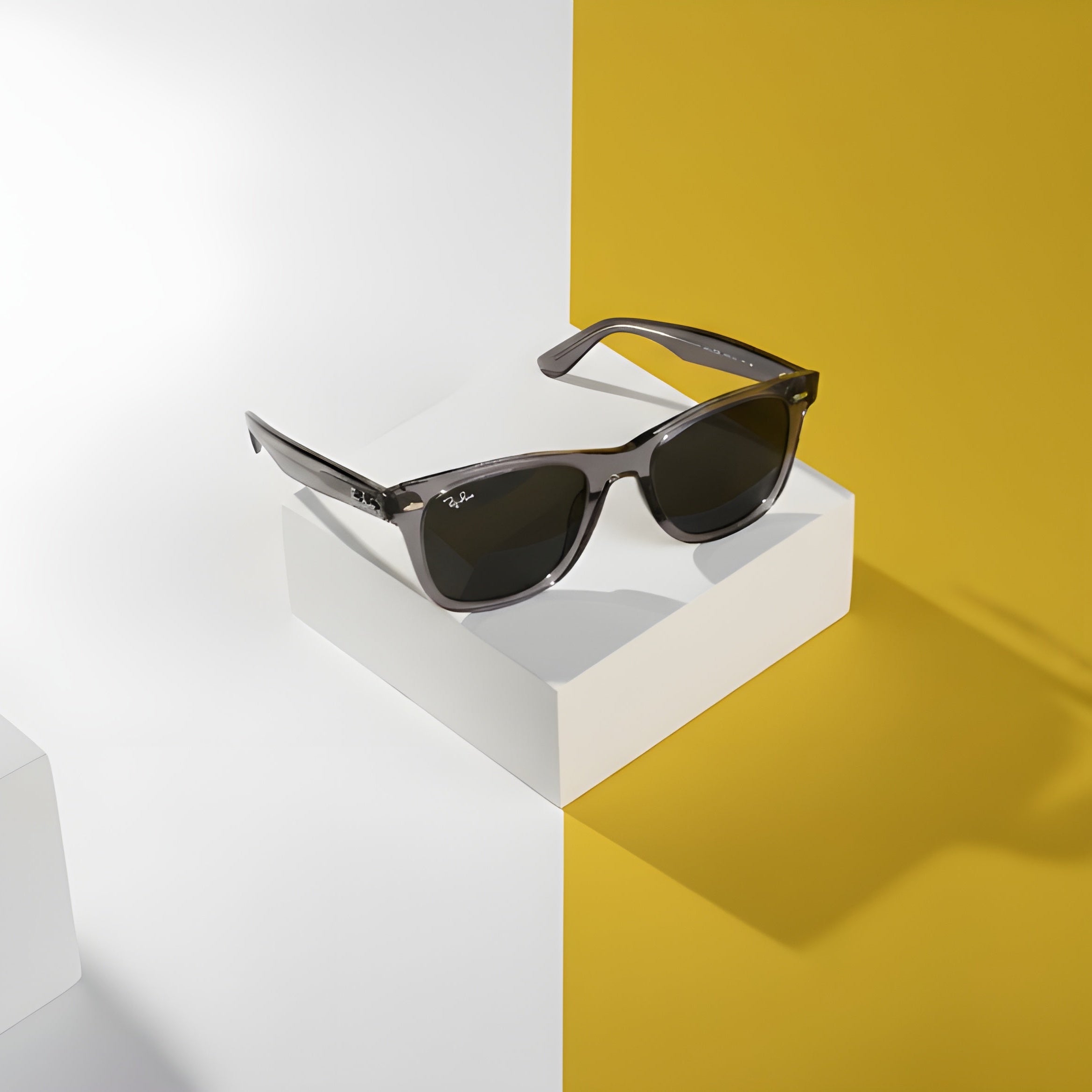 Unisex მზის სათვალე - Ray-Ban