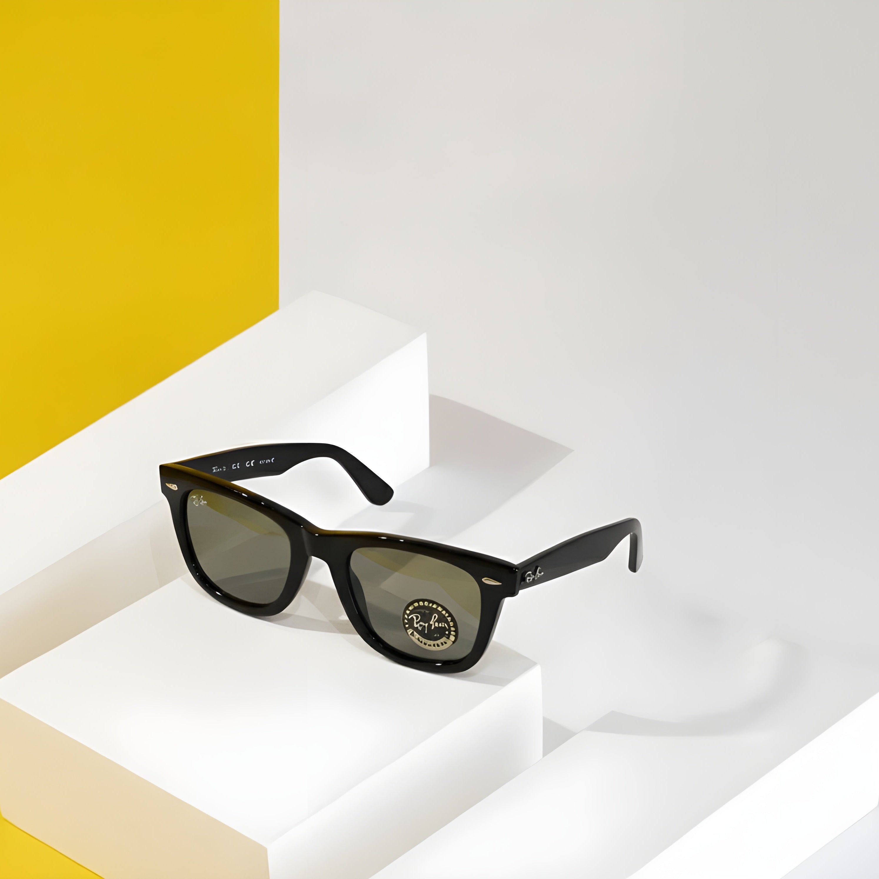 Unisex მზის სათვალე დახრილი - Ray-Ban